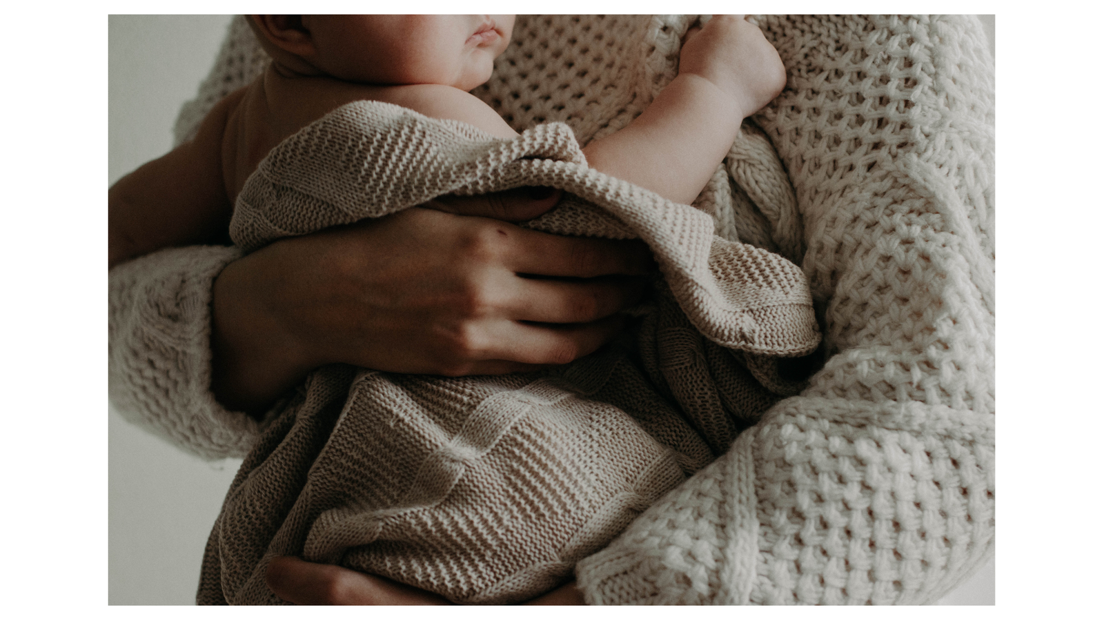 Les essentiels de maman pour les 3 premiers mois de bébé 💕 (Pas l’infirmière, juste moi)